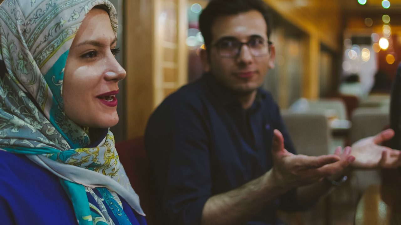 Beratungsgespräch zwischen zwei Personen